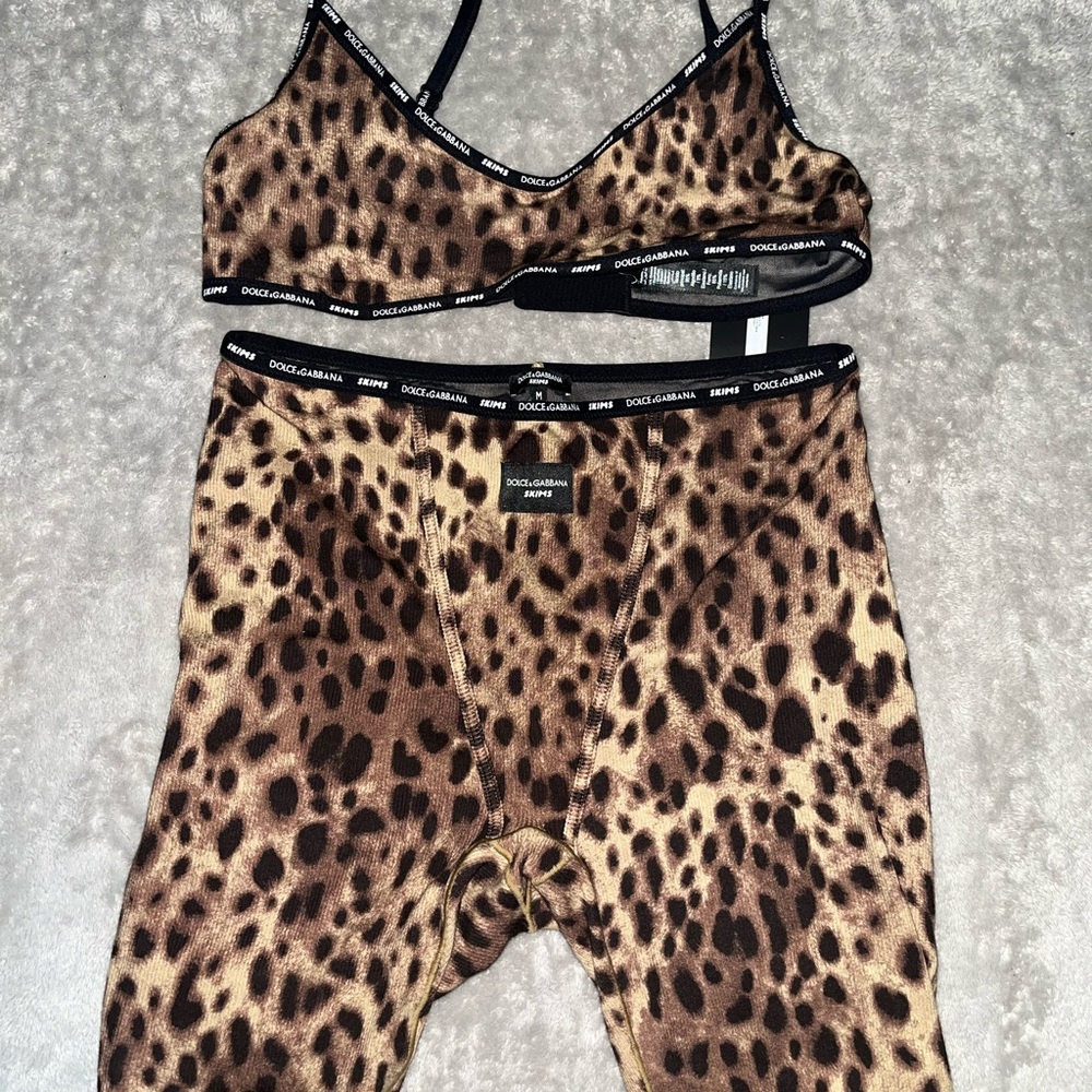 Leopard Print Bra and Leggings Set - Picture 3 of 3